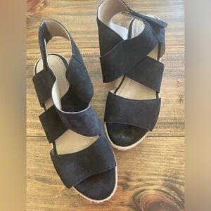 Naturalizer sandals with heel